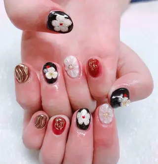 ネイル MoonNail ユリ🌸のネイルデザイン