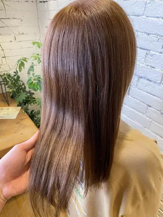 カラー 前田 輝のヘアスタイル