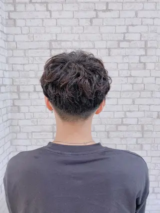 ショート パーマ ヘアアレンジ メンズ ブリーチなし艶カラー 東家のヘアスタイル