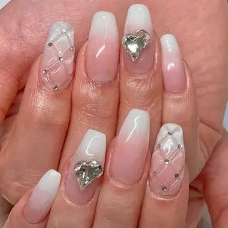 ネイル VOGUE ×SWANのネイルデザイン