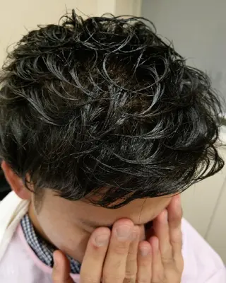 ミディアム パーマ 渡邉 直登のヘアスタイル