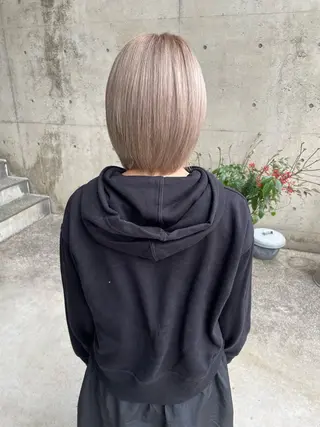 ミディアム カラー 日高 香織のヘアスタイル