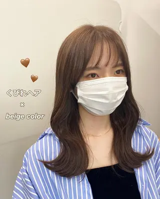 ミディアム ナガイ アヤのヘアスタイル