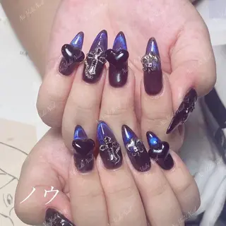 ネイル Queenie 🦋のネイルデザイン