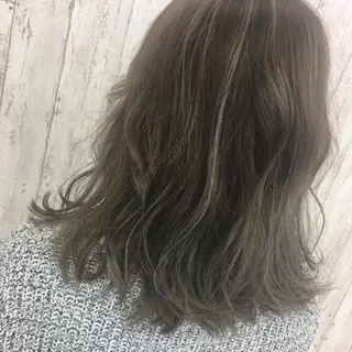 セミロング カラー Kaede .のヘアスタイル