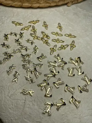 ネイル M🌷nail 長さだし専門店のネイルデザイン