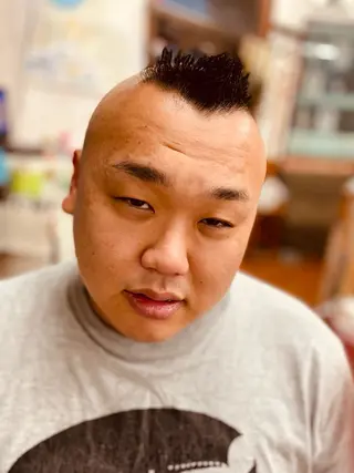 ショート やました 理容所のヘアスタイル