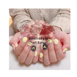 ショート ネイル 👑enen style👑のネイルデザイン