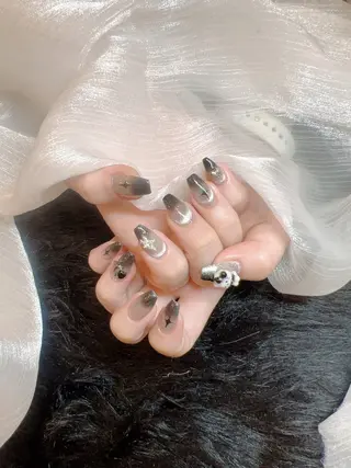 ネイル U.NI  nail .のネイルデザイン