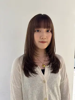 ミディアム 黒染め落とし ムラ修正　ハイトーンのヘアスタイル