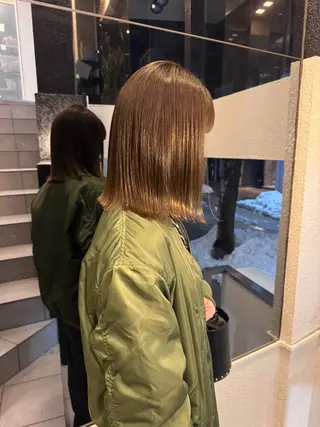 ショート カラー KOHNO ナチュラルデザインのヘアスタイル