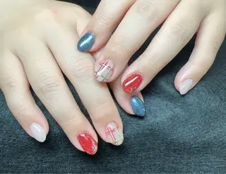 ネイル Kaka_ パラジェル、長さだしのネイルデザイン