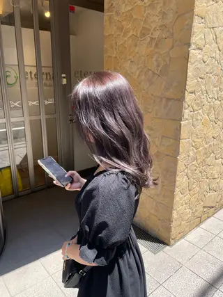 ミディアム カラー 松浦 愛利花のヘアスタイル