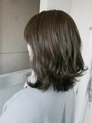 ミディアム カラー 古田 昂也のヘアスタイル