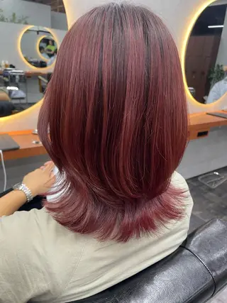 ミディアム 佐藤 菜穂のヘアスタイル