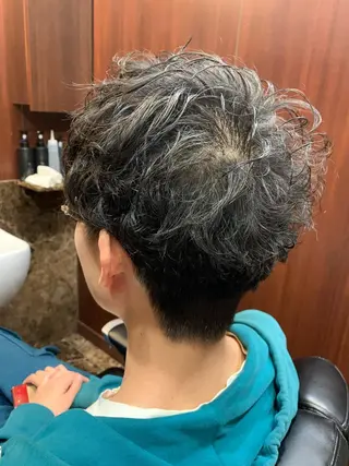 ショート パーマ メンズ 羽木 隆徒のヘアスタイル