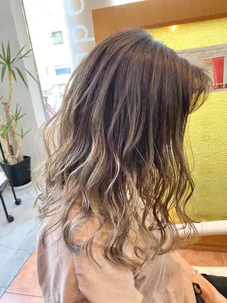 ミディアム カラー ✨髪質改善専門店✨ QOLU✨のヘアスタイル