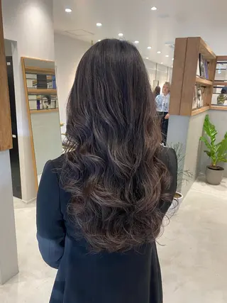 ロング パーマ 三代 ゆりあのヘアスタイル