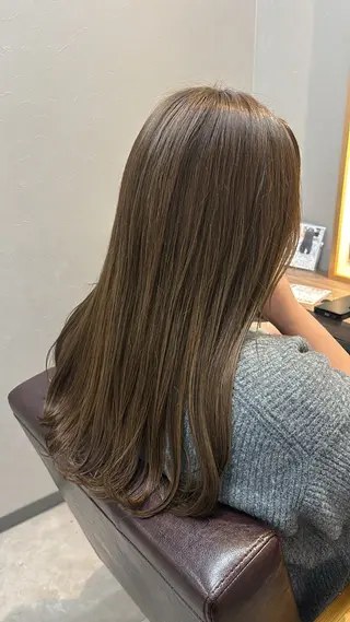 カラー レイヤー✂︎ぷつボブ 艶カラー🤍noaのヘアスタイル