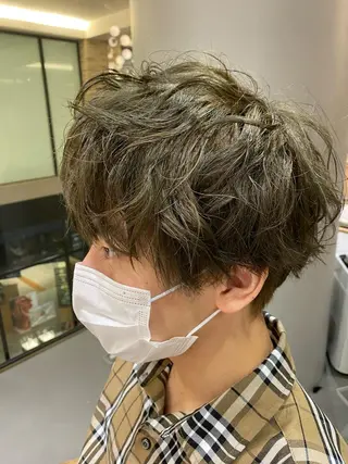 カラー メンズ unopulir 景山　凌のヘアスタイル