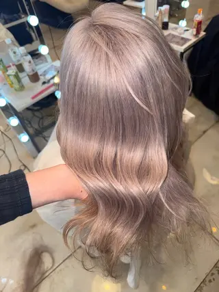 ロング カラー ヘアアレンジ HARUNA/原宿/ デザイン/カットのヘアスタイル
