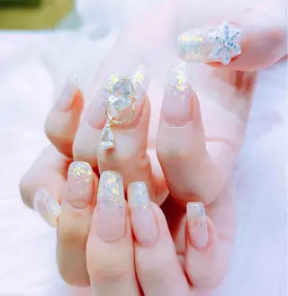 ネイル MoonNail ユリ🌸のネイルデザイン