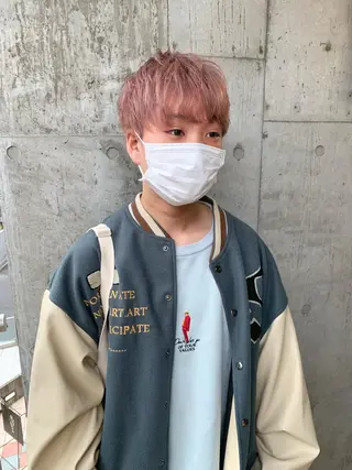 ショート カラー ミルクティーベージュ ブリーチ 店長 清水のヘアスタイル