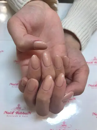 ネイル ネイルリボン 受付スタッフのネイルデザイン