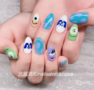 ネイル R inのネイルデザイン