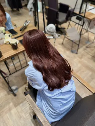 ロング AVANCE.堺東店所属・池崎 歩倖のヘアスタイル