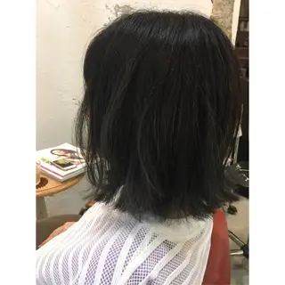 ミディアム カラー fio マナミのヘアスタイル
