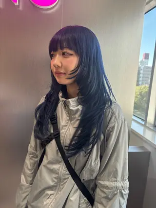 セミロング ﾊｲﾗｲﾄ/ﾚｲﾔｰ ｶｯﾄ/大嶽謙のヘアスタイル