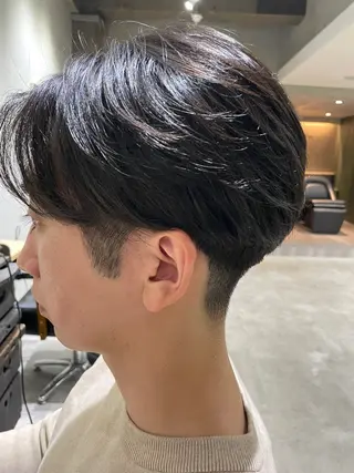 ショート メンズ 🌈透明感カラー 韓国 ミライ🇰🇷のヘアスタイル