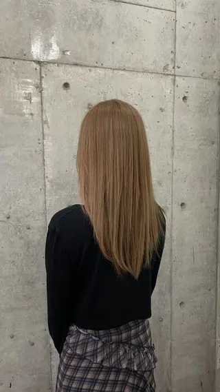 ロング 矢野 恵里佳のヘアスタイル