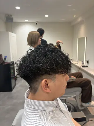 パーマ メンズ 深澤 知樹のヘアスタイル