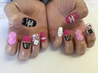 ネイル 💎🐰 saki. m 🐰💎のネイルデザイン