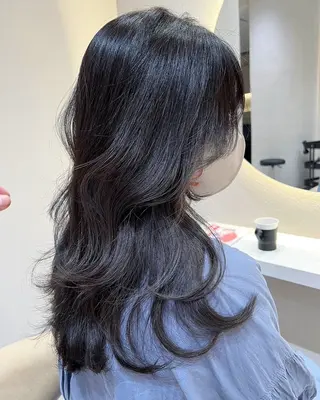 ロング 🩵縮毛矯正・ボブ 岩原朋也🩵のヘアスタイル
