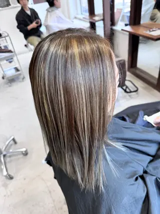 ミディアム 神谷 亜結美のヘアスタイル