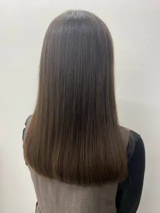 セミロング 馬渕 由梨のヘアスタイル