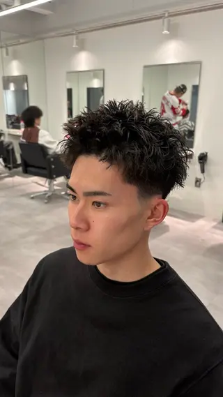 ショート パーマ メンズ 高橋 周のヘアスタイル