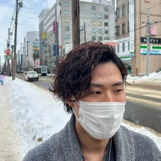 パーマ ハッシュ・ウルフ🐺 小顔レイヤー松山直史のヘアスタイル