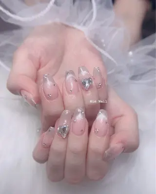 ネイル Hin Nailsのネイルデザイン