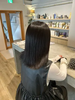 ミディアム カラー aina ⠀ ⠀ ⠀のヘアスタイル