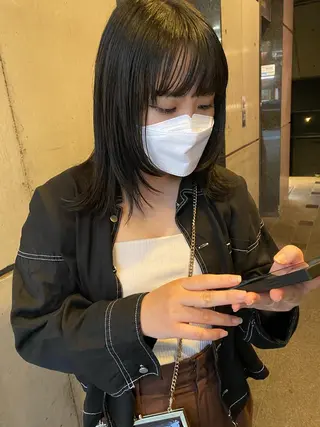 ミディアム カラー パーマ ヘアアレンジ メンズ キッズ ネイル mana 暖色カラーカットのヘアスタイル