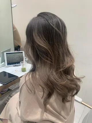ロング カラー レイヤー専門家 ダブルカラー修のヘアスタイル