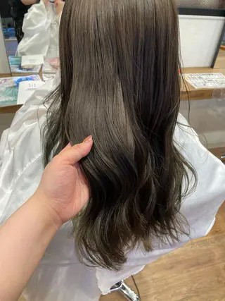 ロング カラー 成瀬 妃生路のヘアスタイル