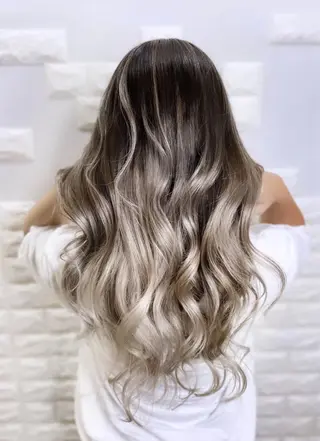 セミロング カラー ヘアアレンジ 次世代シールエクステ 錦糸町 小泉 朋之のヘアスタイル