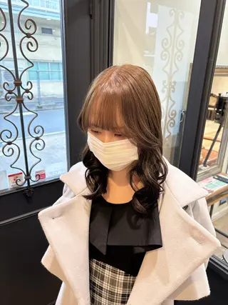 セミロング カラー しおり🍬 KOKORO🤍のヘアスタイル