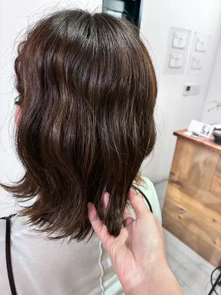カラー 清水 美香のヘアスタイル