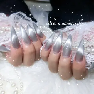 ネイル HAPPINAS🎀  れん🖤痛ネイルのネイルデザイン